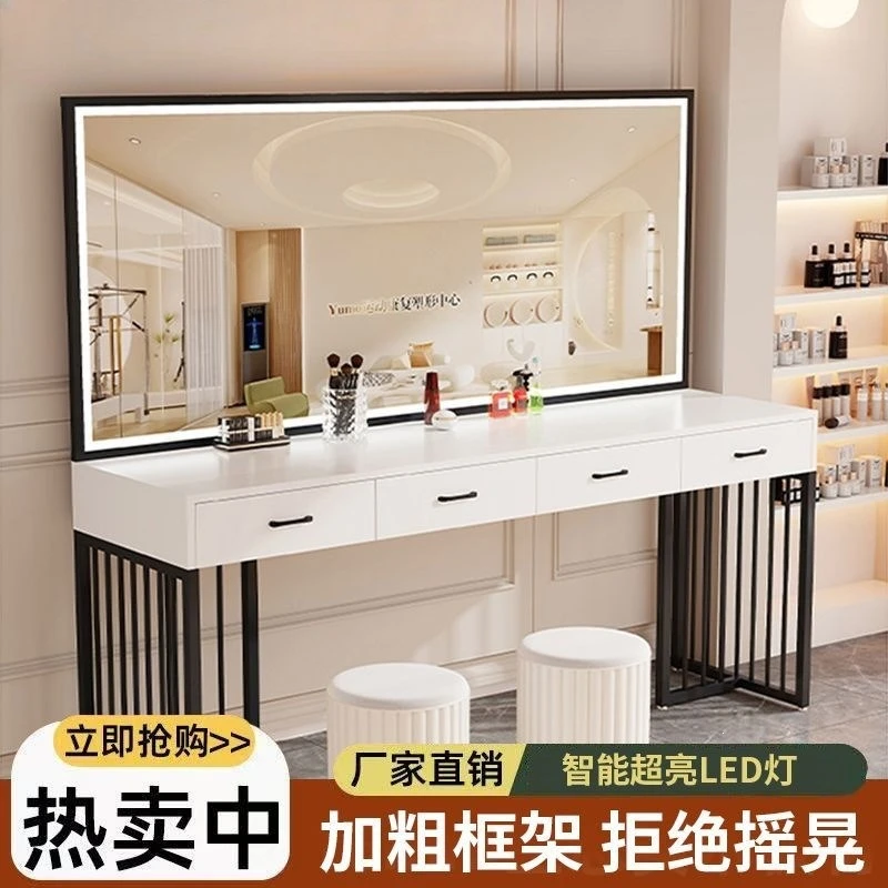 Nowoczesna toaletka studyjna z – Beauty Makeup School recenzja i cena