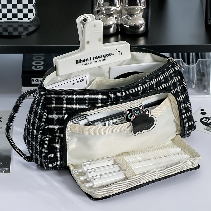 Nowe, przenośne etui na przybo – Beauty Makeup School recenzja i cena