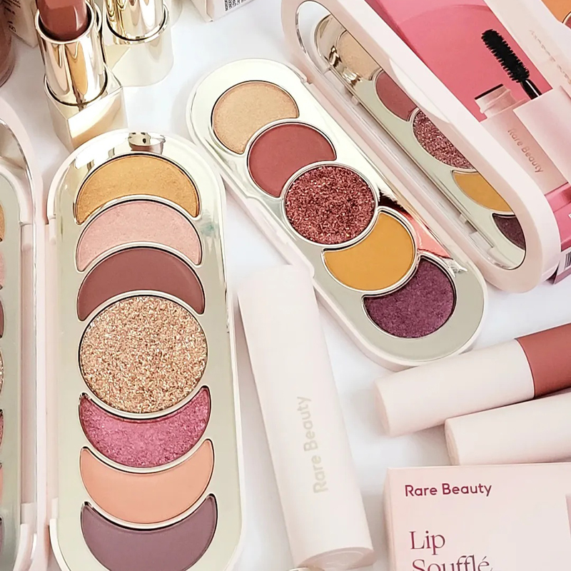 Paleta 7 Kolorowych Płynnych C – Huda Beauty Makeup Mini Kit recenzja i cena