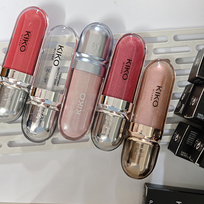 Marka modowa Kiko Odświeżająca – Huda Beauty Makeup Mini Kit recenzja i cena
