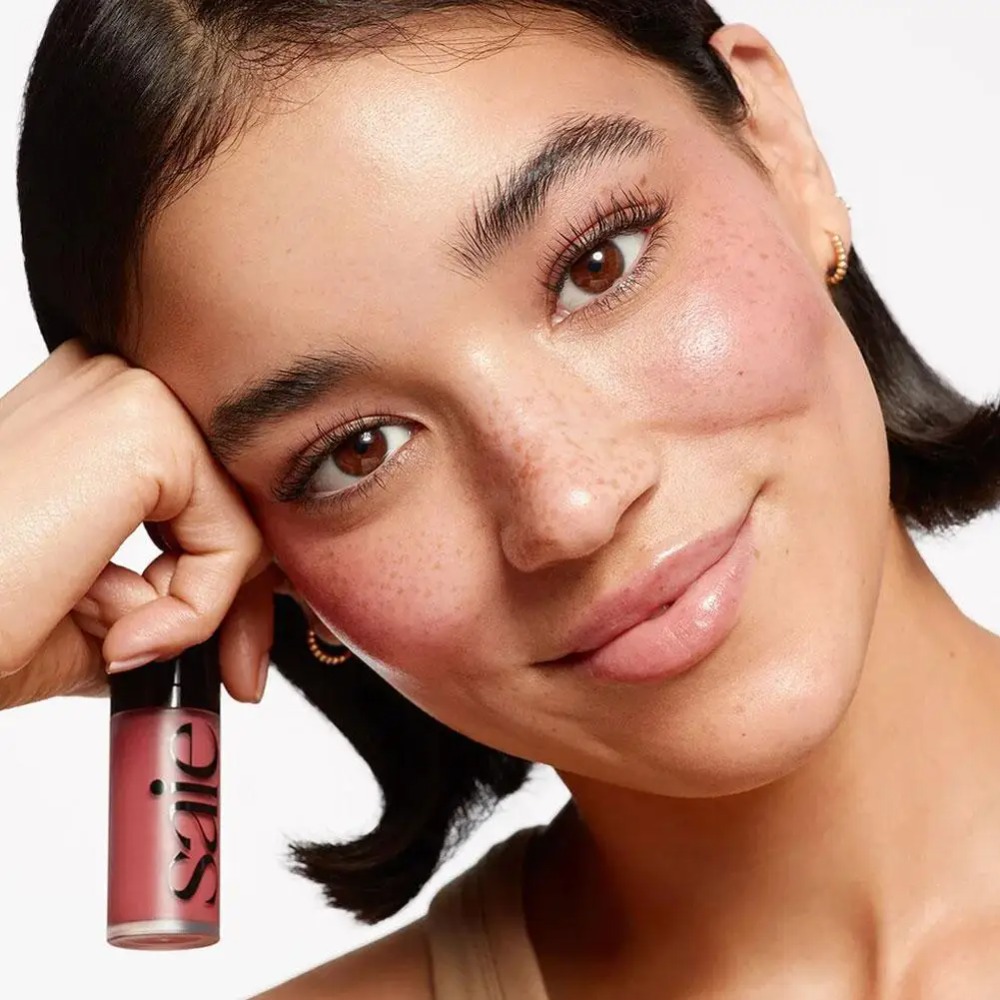 Róż w płynie Saie, Konturowani – Huda Beauty Makeup Mini Kit recenzja i cena