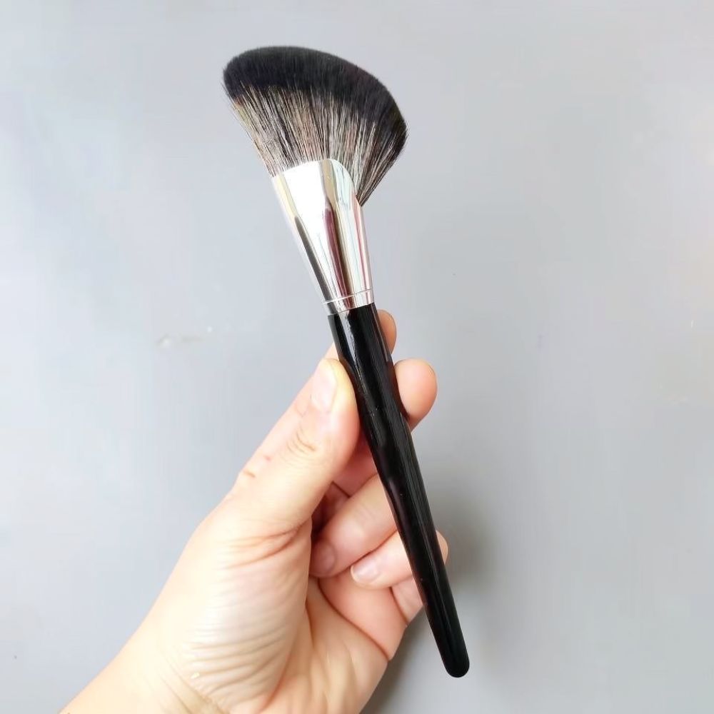 Profesjonalny, kątowy pędzel d – Beauty Makeup Looks recenzja i cena
